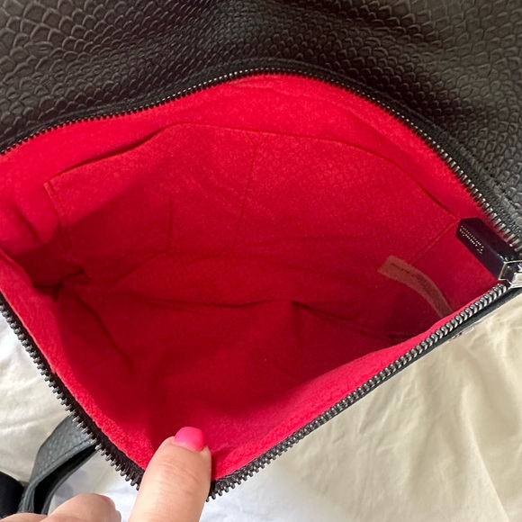 Hammitt Dillon Black Leather 6 Way Flap Medium Bag - Picture 8 of 12